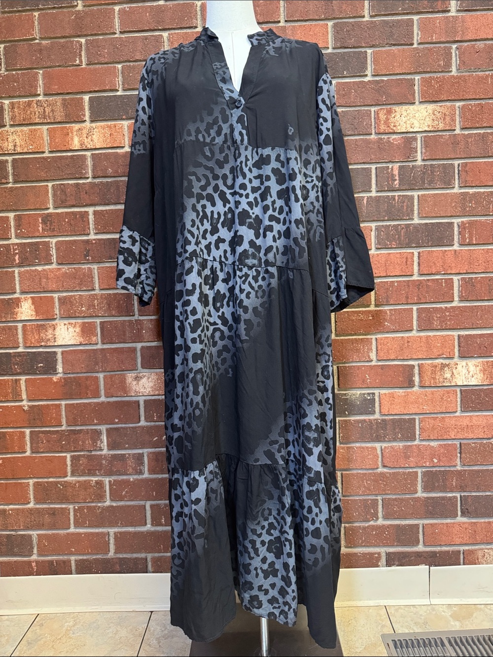 Italy Moda Black Leopard Pattern Free Size Maxi Dress